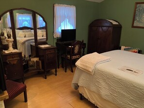 Bügeleisen/Bügelbrett, WLAN, Bettwäsche