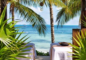 كراسي للتشمس، مناشف للشاطئ