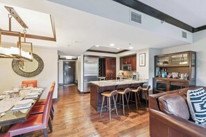 Dining - Spectacular Luxurious Mid- Mountain four bedroom at the Ritz-Carlton Northstar (Truckee)