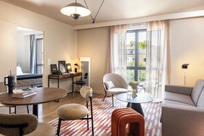 Chambre supérieure | Aire de séjour | Bureau