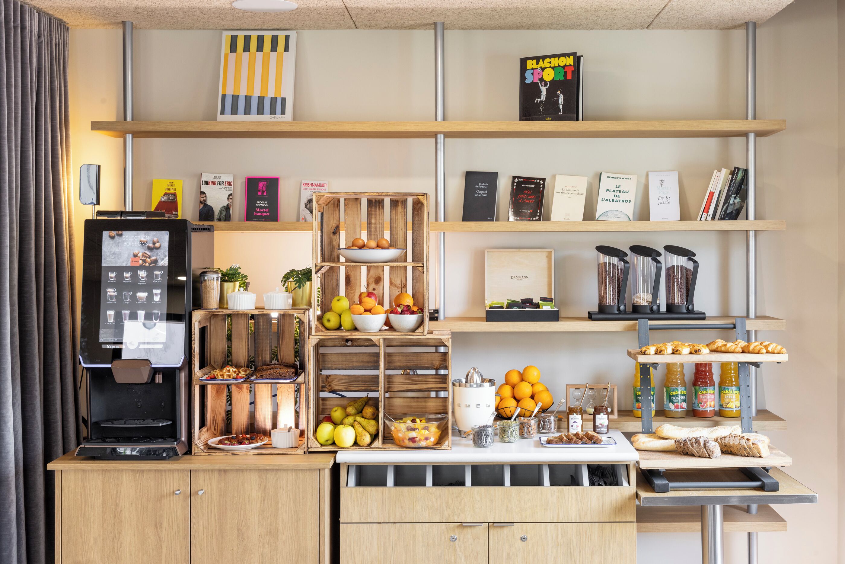Colazione a buffet a pagamento, servita tutte le mattine 