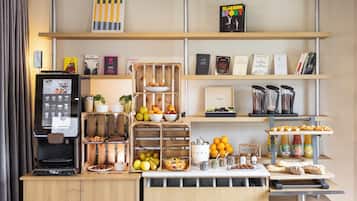 Colazione a buffet a pagamento, servita tutte le mattine