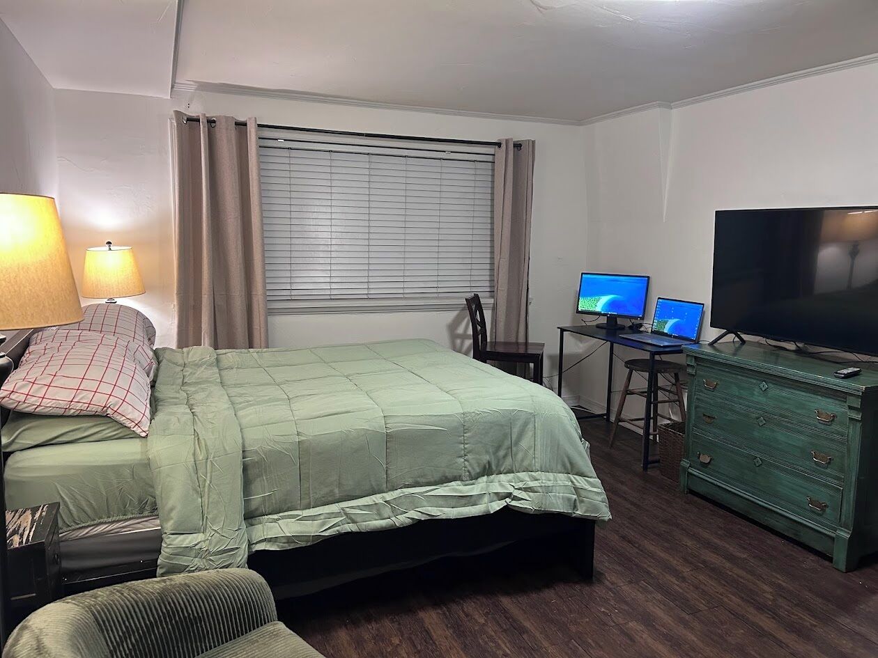 1 chambre, fer et planche à repasser, Wi-Fi, draps fournis