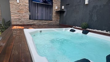 Idromassaggio all'aperto