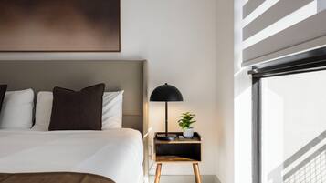 3 bedrooms, desk, iron/ironing board, travel cot