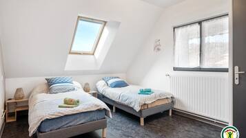 3 quartos, berço de viagem