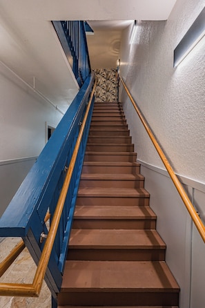 Interior - Pelican Pointe at Del Mar - Charming Condo w/ Heated Pool, Beach Equipment, & Steps To The Beach (Indian Rocks Beach)