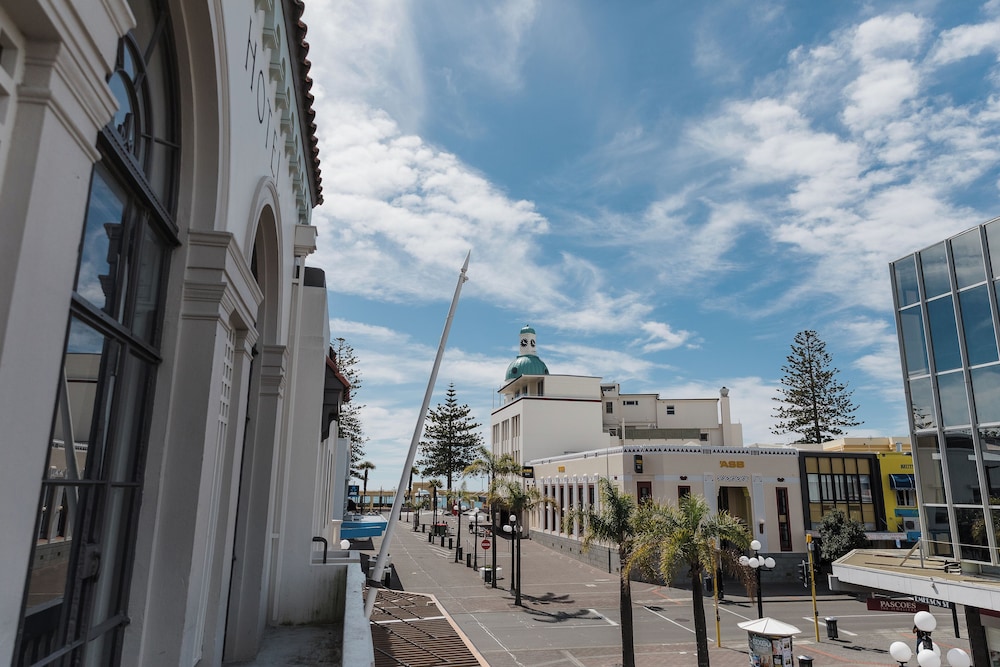 Criterion Art Deco Hotel by null