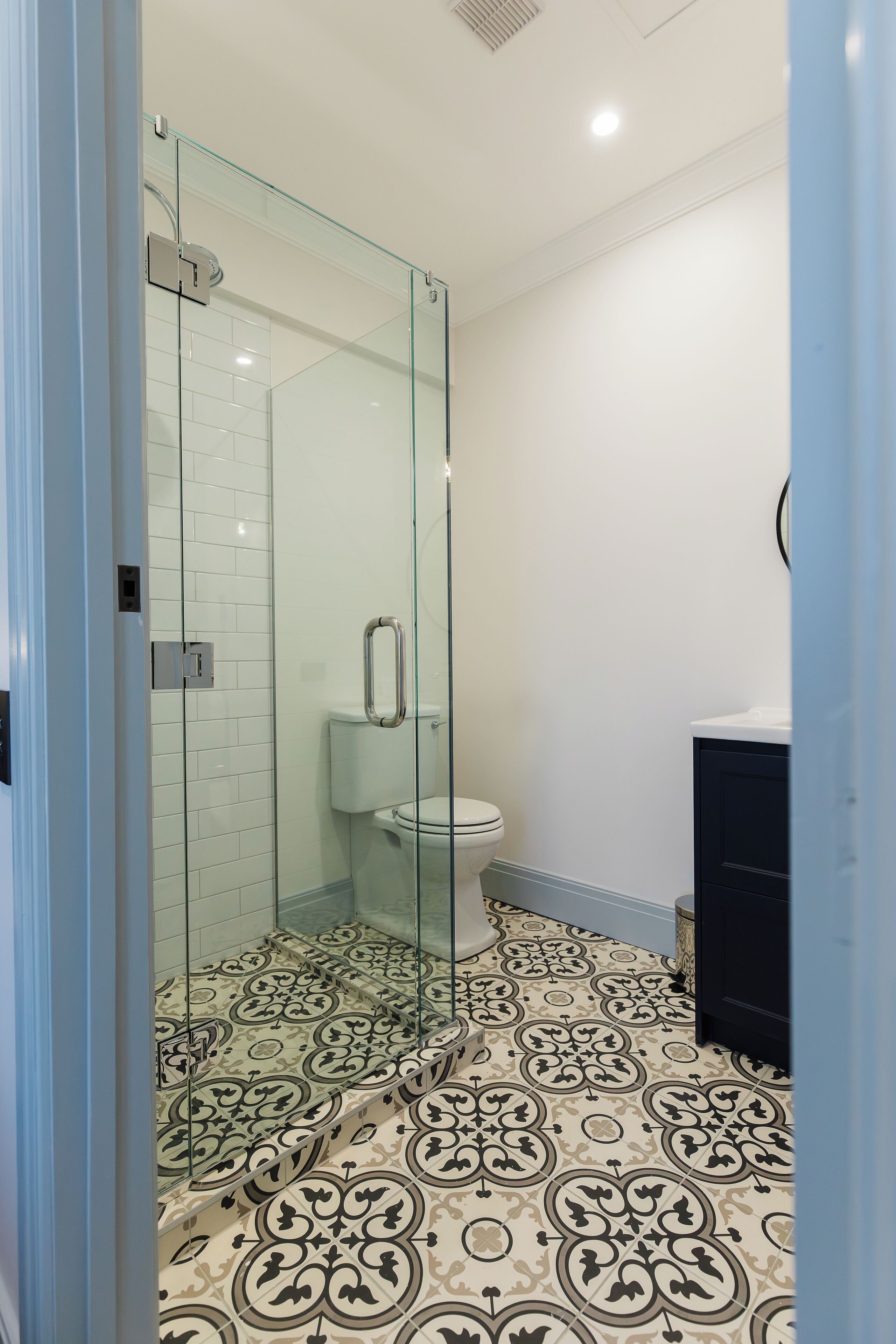 Shower, hair dryer, bathrobes, towels
