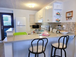 ثلاجة، موقد طهي مسطح