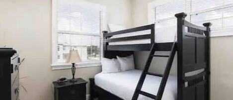 4 bedrooms, WiFi, bed sheets