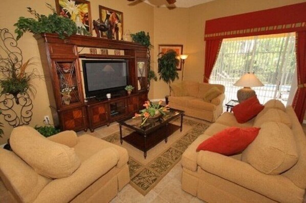 TV, video games, table football, books - Spacious 4BR/3BA Emerald Island Villa - Near Walt Disney World (Kissimmee)