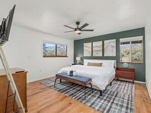 2 habitaciones, tabla de planchar con plancha, wifi y ropa de cama