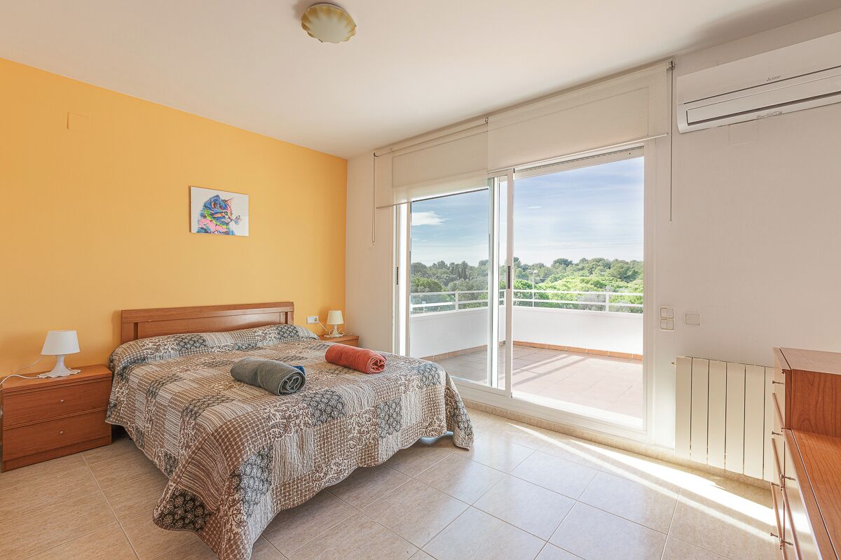 5 chambres, fer et planche à repasser, lit parapluie, Wi-Fi gratuit