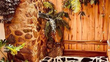 Family Cabin, Garden View | Bathroom | Towels, soap, shampoo, toilet paper