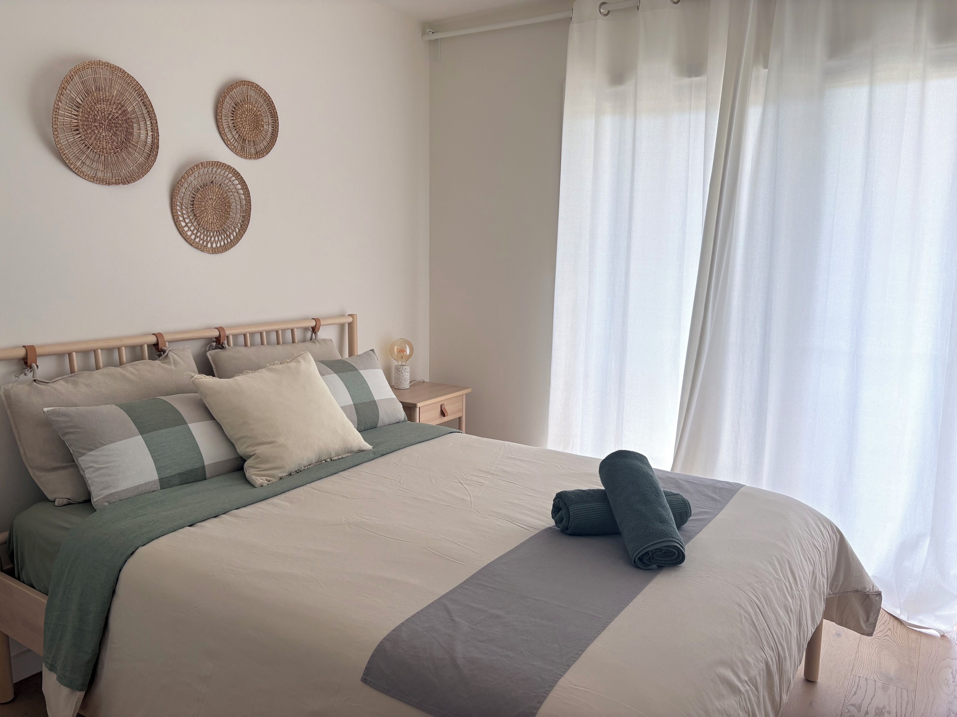 4 makuuhuonetta, ilmainen Wi-Fi