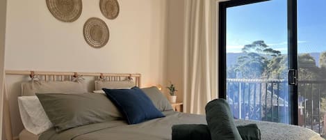4 bedrooms, free WiFi