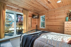 3 bedrooms, travel cot, free WiFi, bed sheets - FreeDollywoodTix+Pool+Secluded+Modern+HotTub (Sevierville)