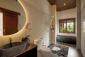 Deluxe Double Room, Valley View | Bathroom | Shower, free toiletries, hair dryer, bathrobes - Orchid Ubud Cottage (Ubud)