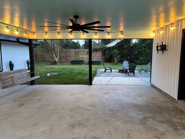 Terrace/patio - Riverside Lane Retreat (Tickfaw)