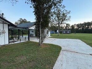 Property grounds - Riverside Lane Retreat (Tickfaw)