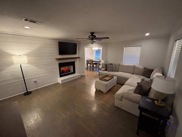 Televisor i llar de foc