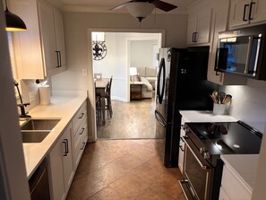 Microones, forn, placa de cuina i rentaplats