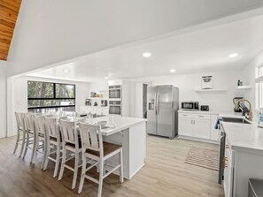 Private kitchen - Bass Lake - Game Room - Sleeps 22 - Boat Slip (Bass Lake)