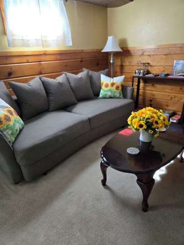 Basement 
apt near skiing and Weber State University