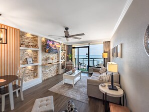 Smart TV - Gorgeous Renovated & Nautical Oceanfront Condo! Caravelle 937 (Myrtle Beach)