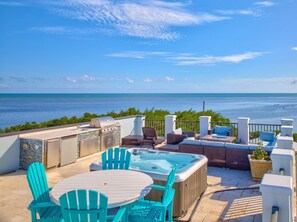 Outdoor dining - Oceanfront Rooftop Views w/ 75ft of Dockage (Marathon)