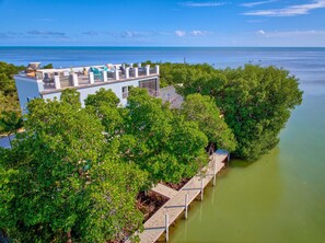 Exterior - Oceanfront Rooftop Views w/ 75ft of Dockage (Marathon)