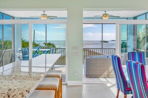 Dining - Oceanfront Rooftop Views w/ 75ft of Dockage (Marathon)