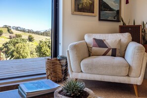 Interior - Te Makiri House, Onetangi - Be My Guest Waiheke (Waiheke Island)