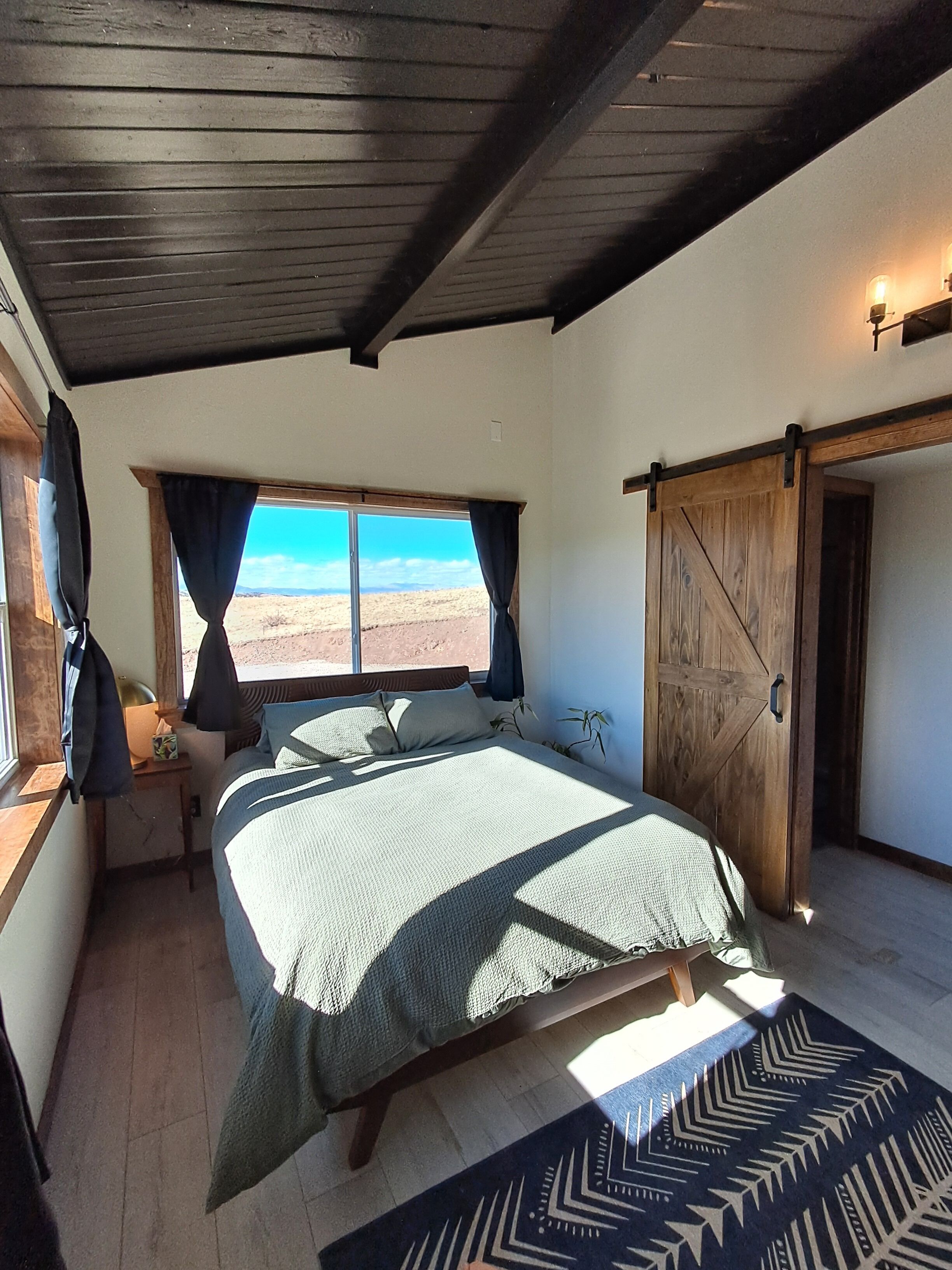 2 bedrooms, iron/ironing board, WiFi (free), bed sheets