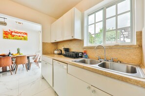 مناشف ورقية