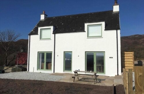 Rural Croft house, delightful modernized 3 bedroom Croft house