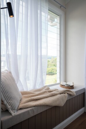 1 bedroom, iron/ironing board, bed sheets