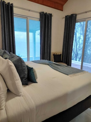 Fer et planche à repasser, Wi-Fi, draps fournis