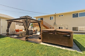 Terrace/patio - Summit Haven Retreat | Hot Tub | 20 mi to Airport (Sandy)