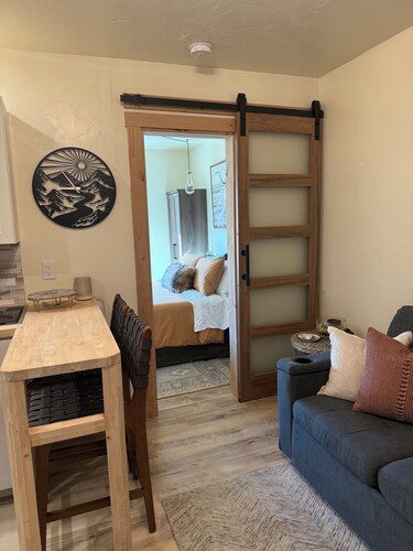 Livingston Luxe 1 Bedroom Flat