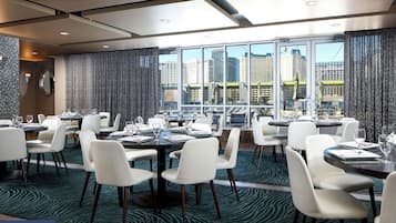 Sarapan siap masak setiap hari (USD 25.00 per orang)