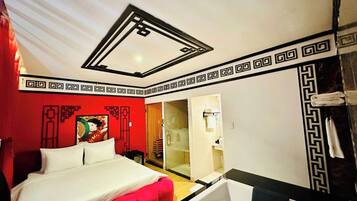 Standard Double Room | Desk