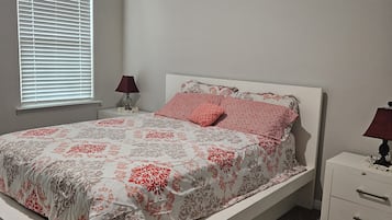 4 quartos, ferros/tábuas de passar roupa, Wi-Fi, roupa de cama