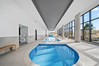 Apartment With Gym and Indoor Pool Access