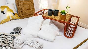 6 bedrooms, iron/ironing board, travel cot, free WiFi