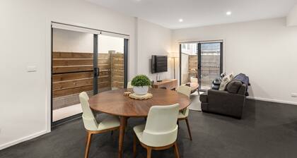 Comfy Urban Escape With Outdoor Space