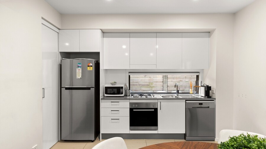 Comfy Urban Escape With Outdoor Space