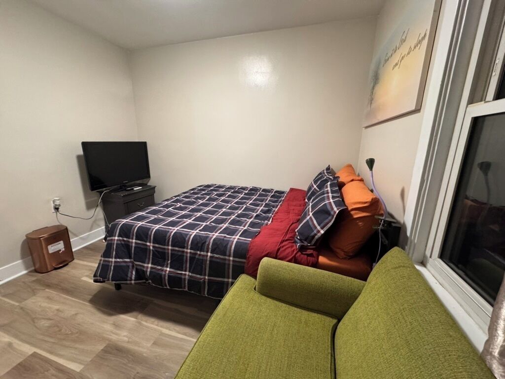 1 室のベッドルーム、WiFi (無料)、ベッドシーツ