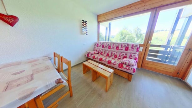 Living area - Apartment Near Mont Bisanne Slopes (Hauteluce)